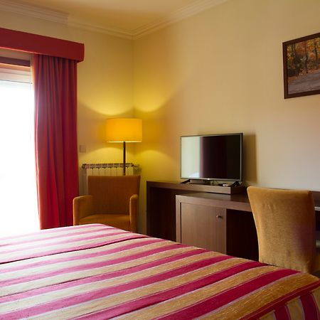 Hotel Aguiar Da Pena ヴィーラ・ポウカ・デ・アギアル エクステリア 写真