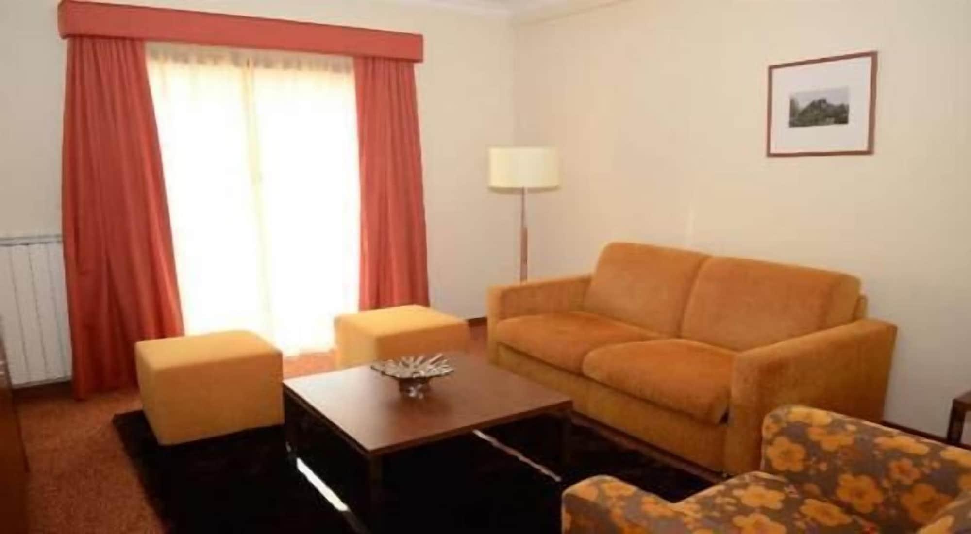 Hotel Aguiar Da Pena ヴィーラ・ポウカ・デ・アギアル エクステリア 写真