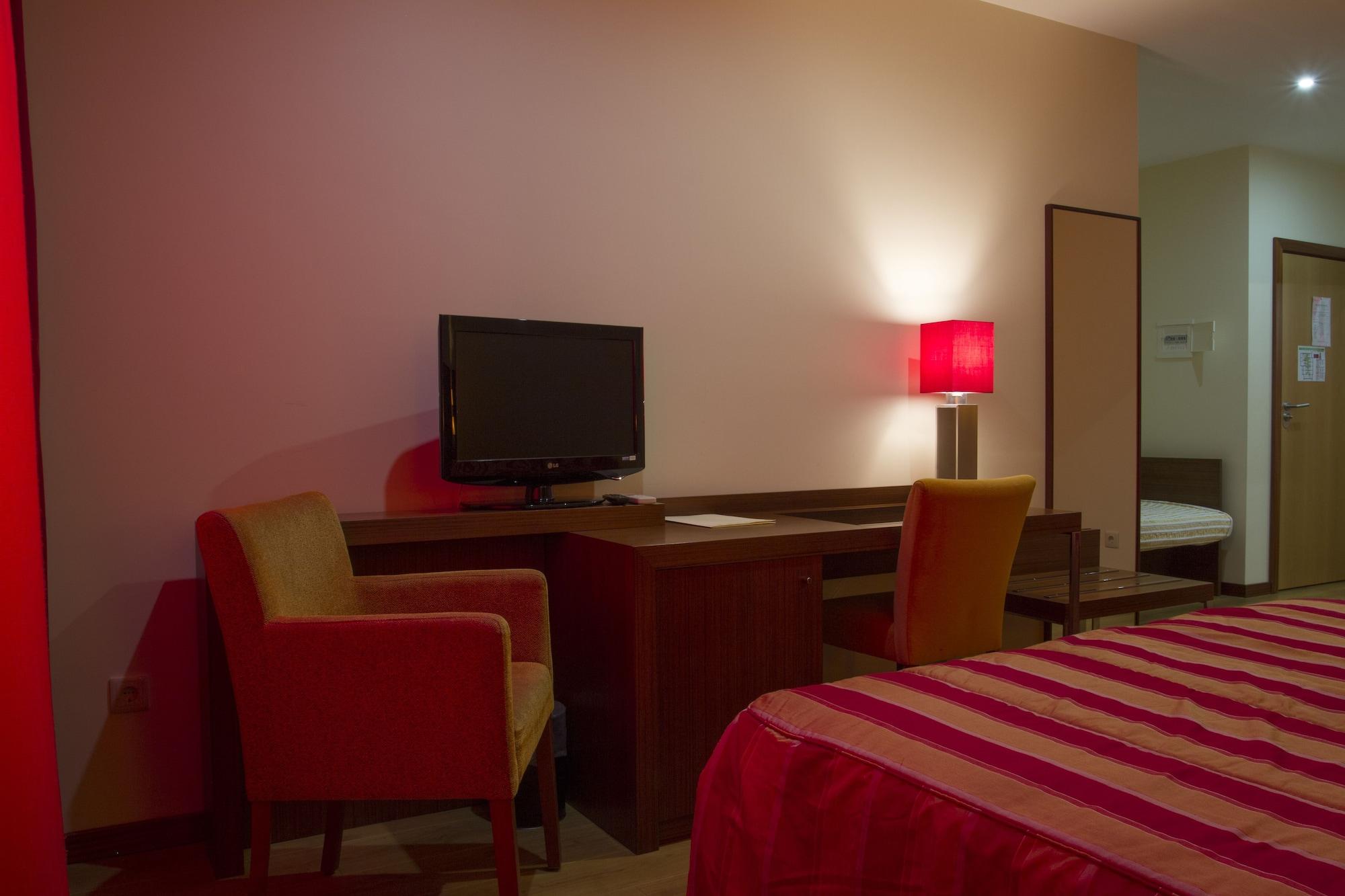 Hotel Aguiar Da Pena ヴィーラ・ポウカ・デ・アギアル エクステリア 写真