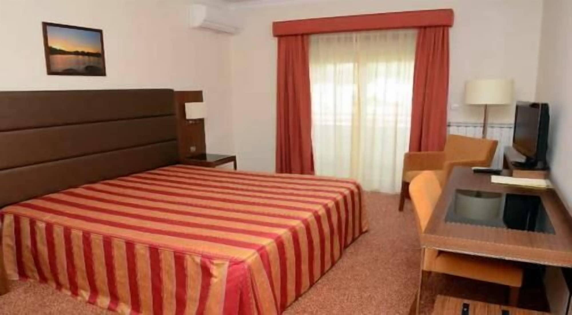 Hotel Aguiar Da Pena ヴィーラ・ポウカ・デ・アギアル エクステリア 写真