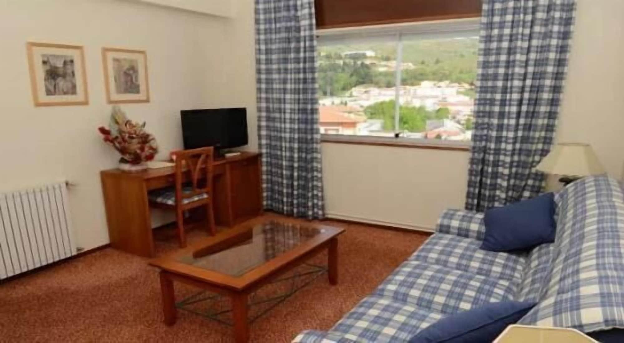 Hotel Aguiar Da Pena ヴィーラ・ポウカ・デ・アギアル エクステリア 写真