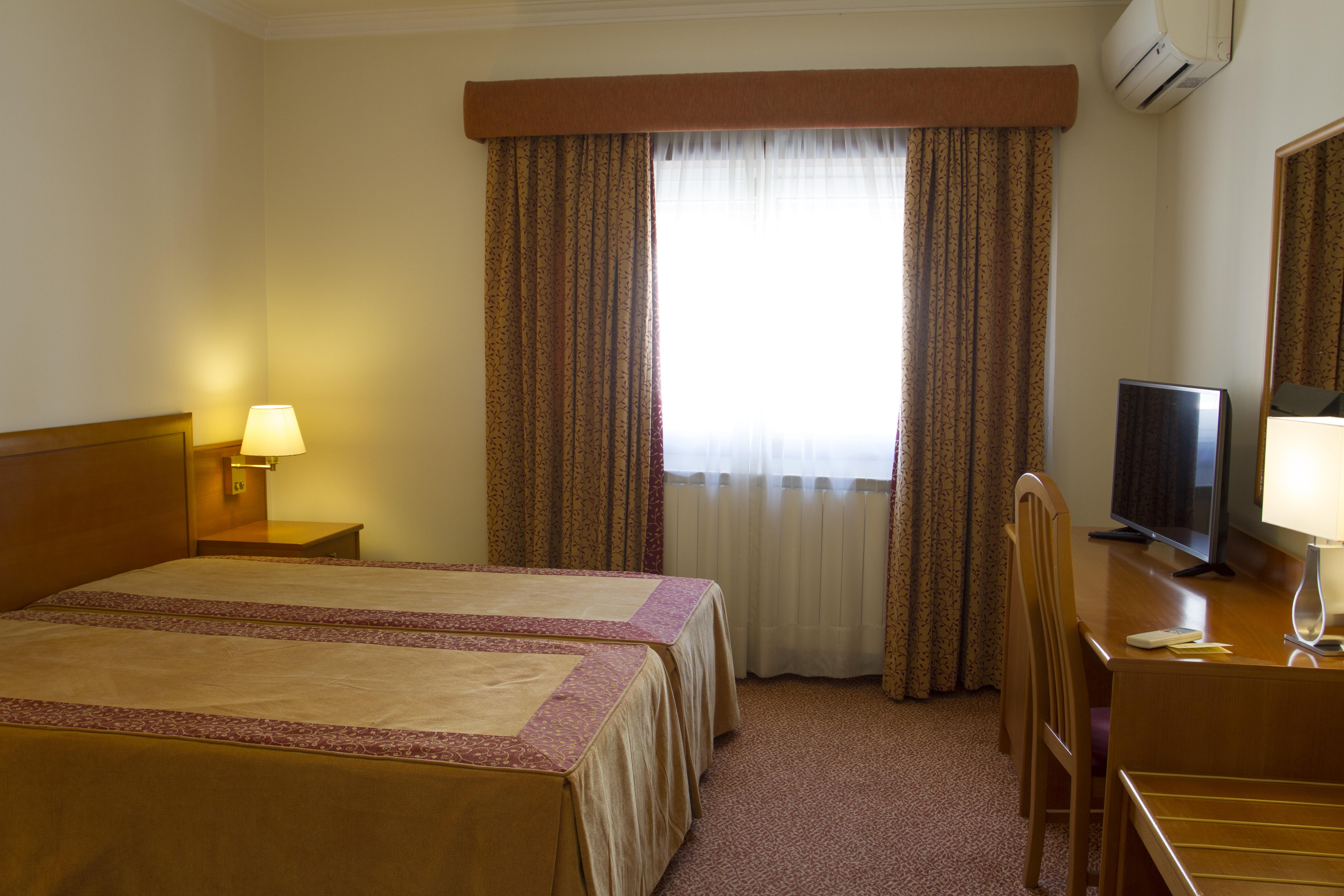 Hotel Aguiar Da Pena ヴィーラ・ポウカ・デ・アギアル エクステリア 写真
