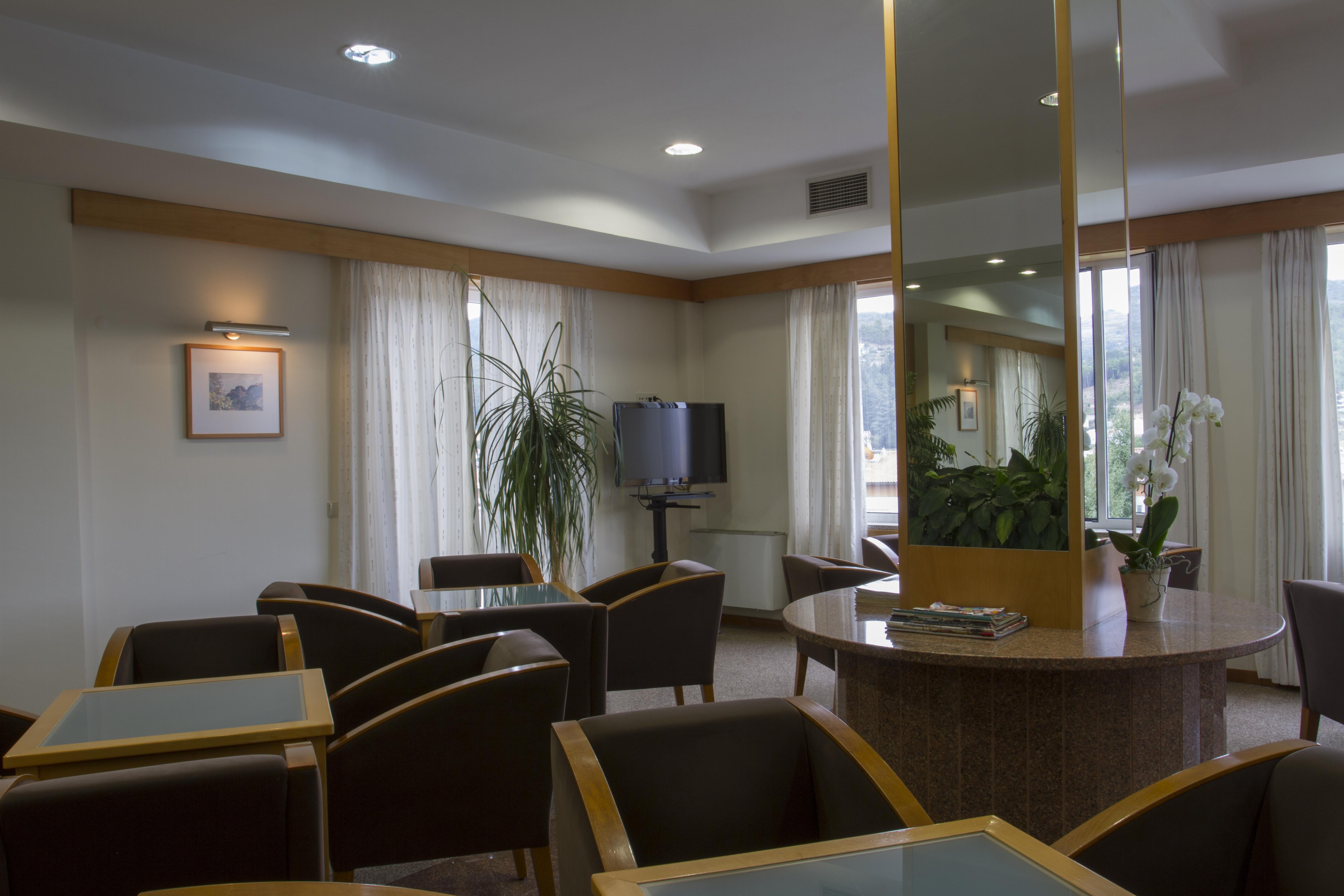 Hotel Aguiar Da Pena ヴィーラ・ポウカ・デ・アギアル エクステリア 写真