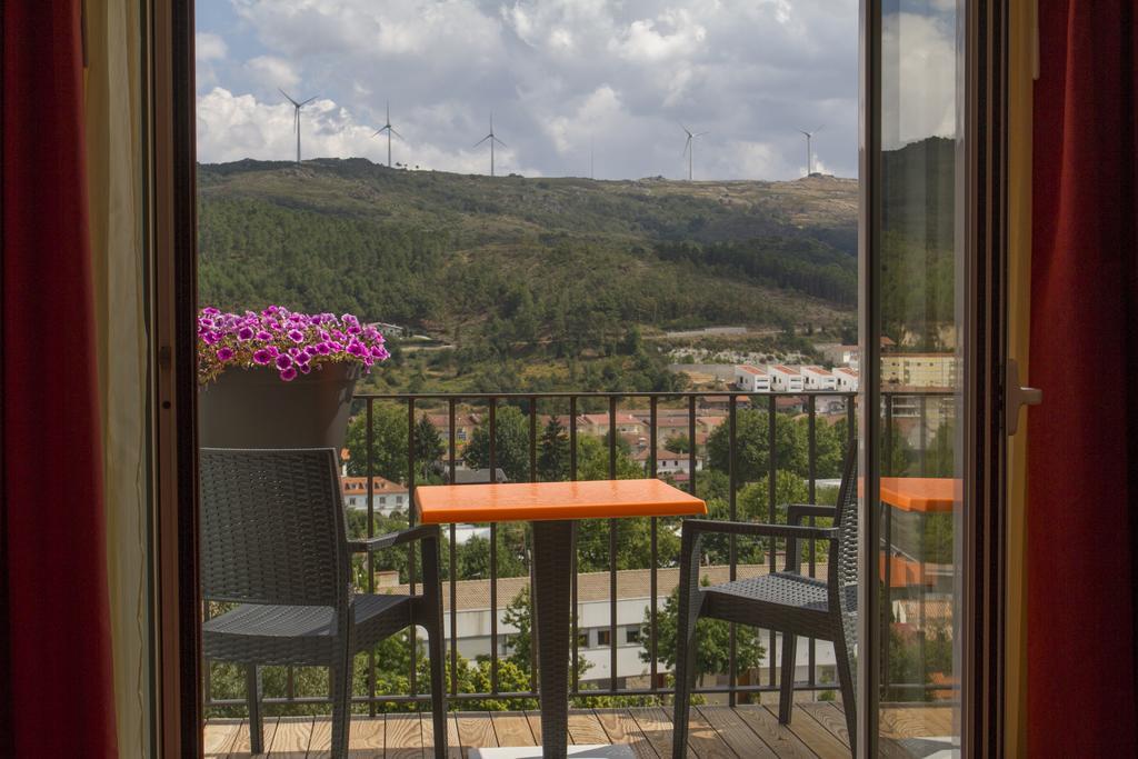 Hotel Aguiar Da Pena ヴィーラ・ポウカ・デ・アギアル エクステリア 写真